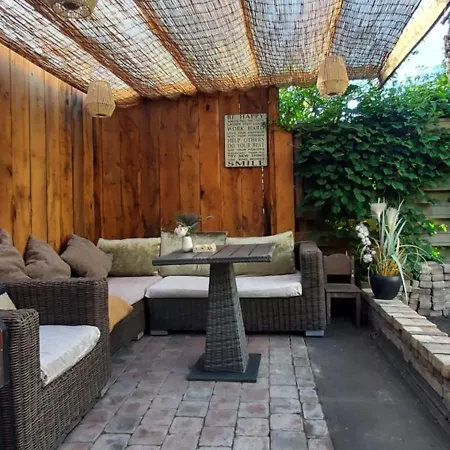 Kwatera prywatna Cozy In Host House Near Rotterdam *