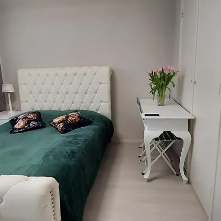 Cozy In Host House Near Rotterdam Homestay