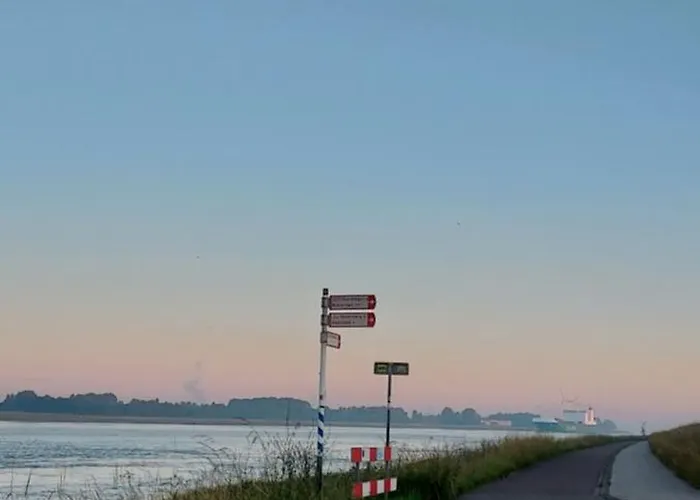 Cozy In Host House Near Rotterdam Habitación en casa particular *