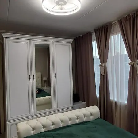 Cozy In Host House Near Rotterdam מאס-סלאוס