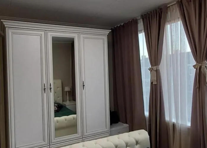 Cozy In Host House Near Rotterdam מאס-סלאוס